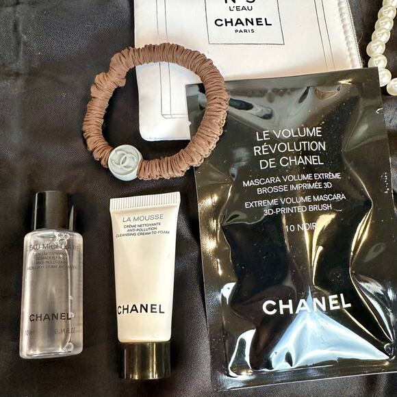 CHANEL beauty line coin pouch (#5 parfum) card holder keychain NEW! GIFT! - Picture 9 of 12
